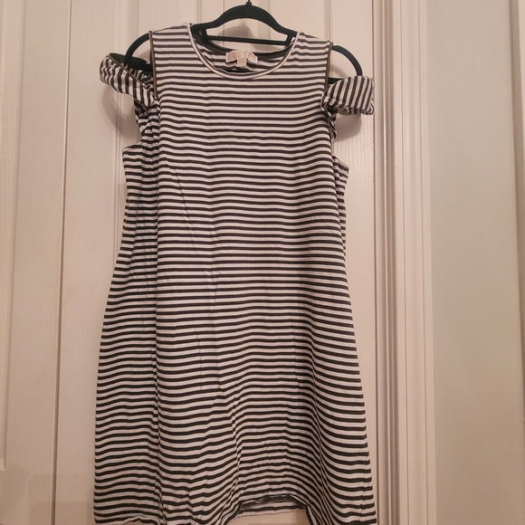 Michael Kors Dresses & Skirts - Michael Kors Green and White Gold Shoulder Sheath Dress